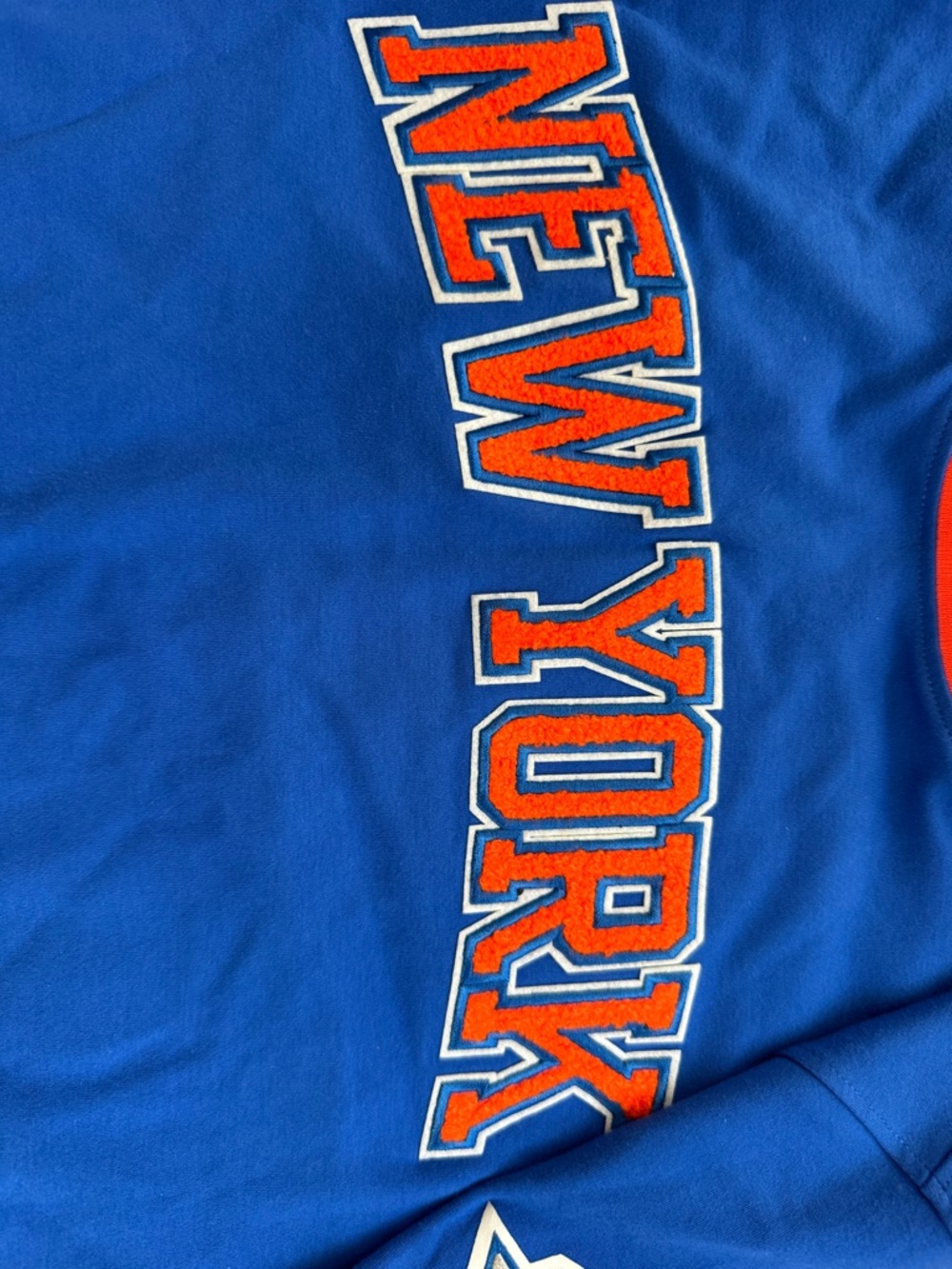NBA NEW YORK KNICKS CLASSIC CHENILLE MEN'S TEE - Picture 12 of 14